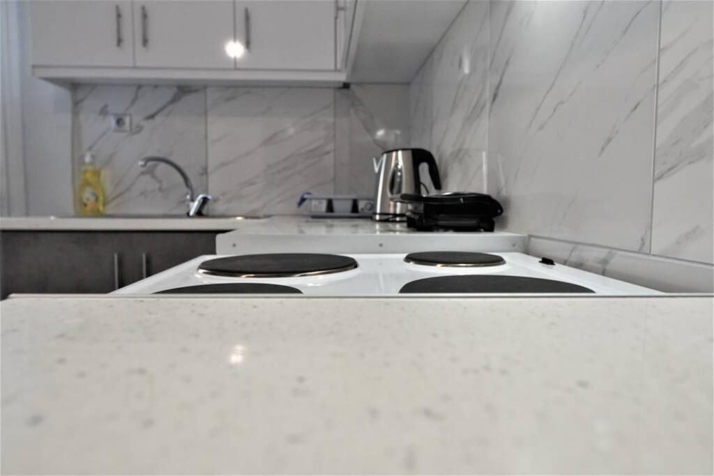 Athens Central 3Bd Apartment Next To Metro Luxury 외부 사진